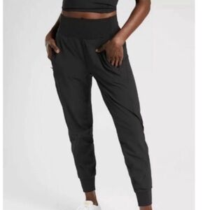 Athleta Distance Black Jogger Size XS
